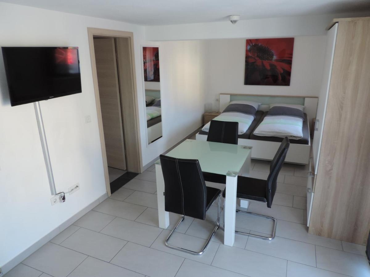 Pension Am Kirchberg Wehringen Экстерьер фото